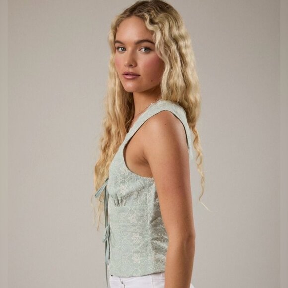 COMING SOON TO THE RODEO EYELET FRONT TIE TOP - Picture 2 of 3